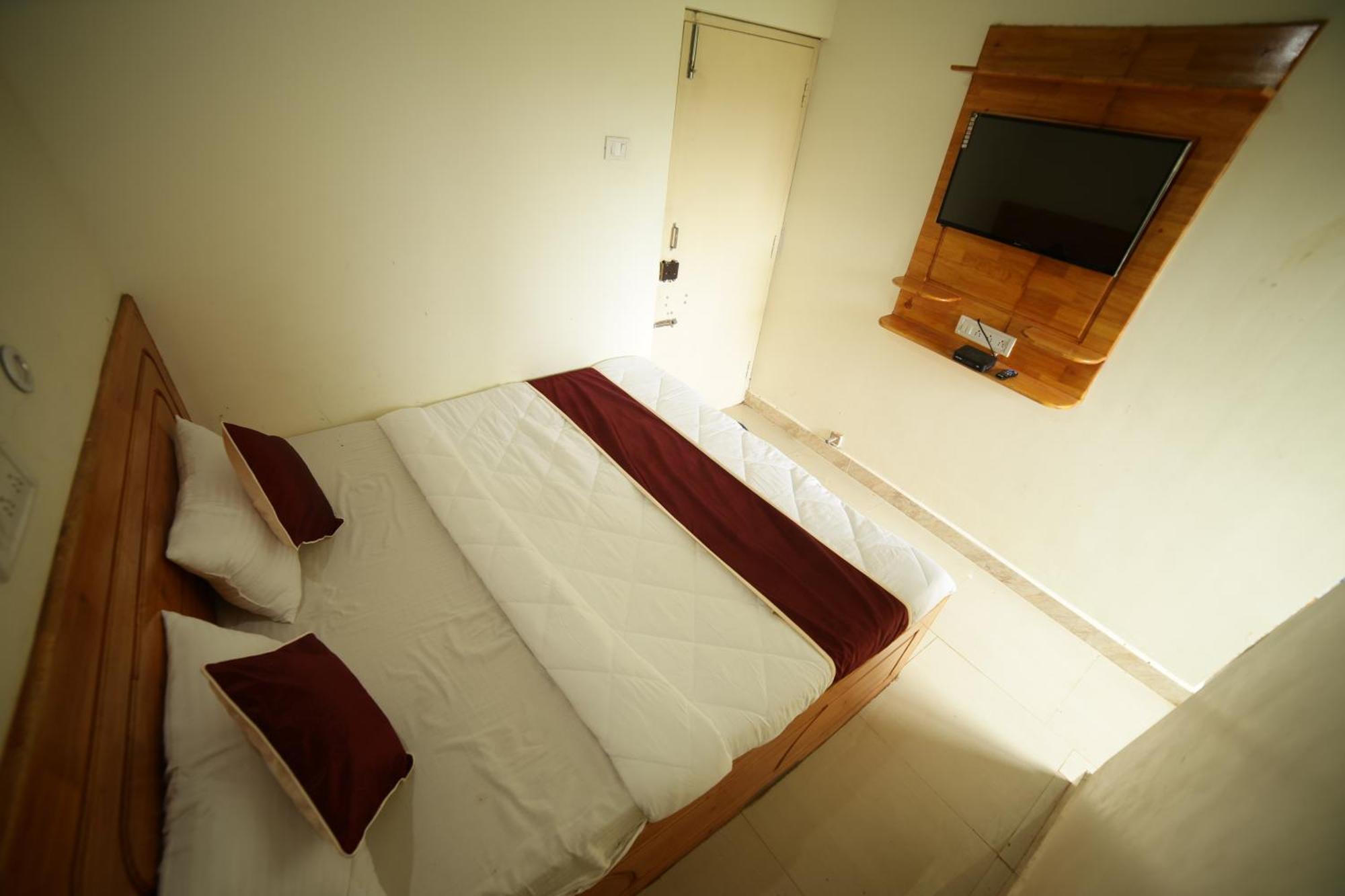Naksha Tree Hotels - Yelagiri Eksteriør billede