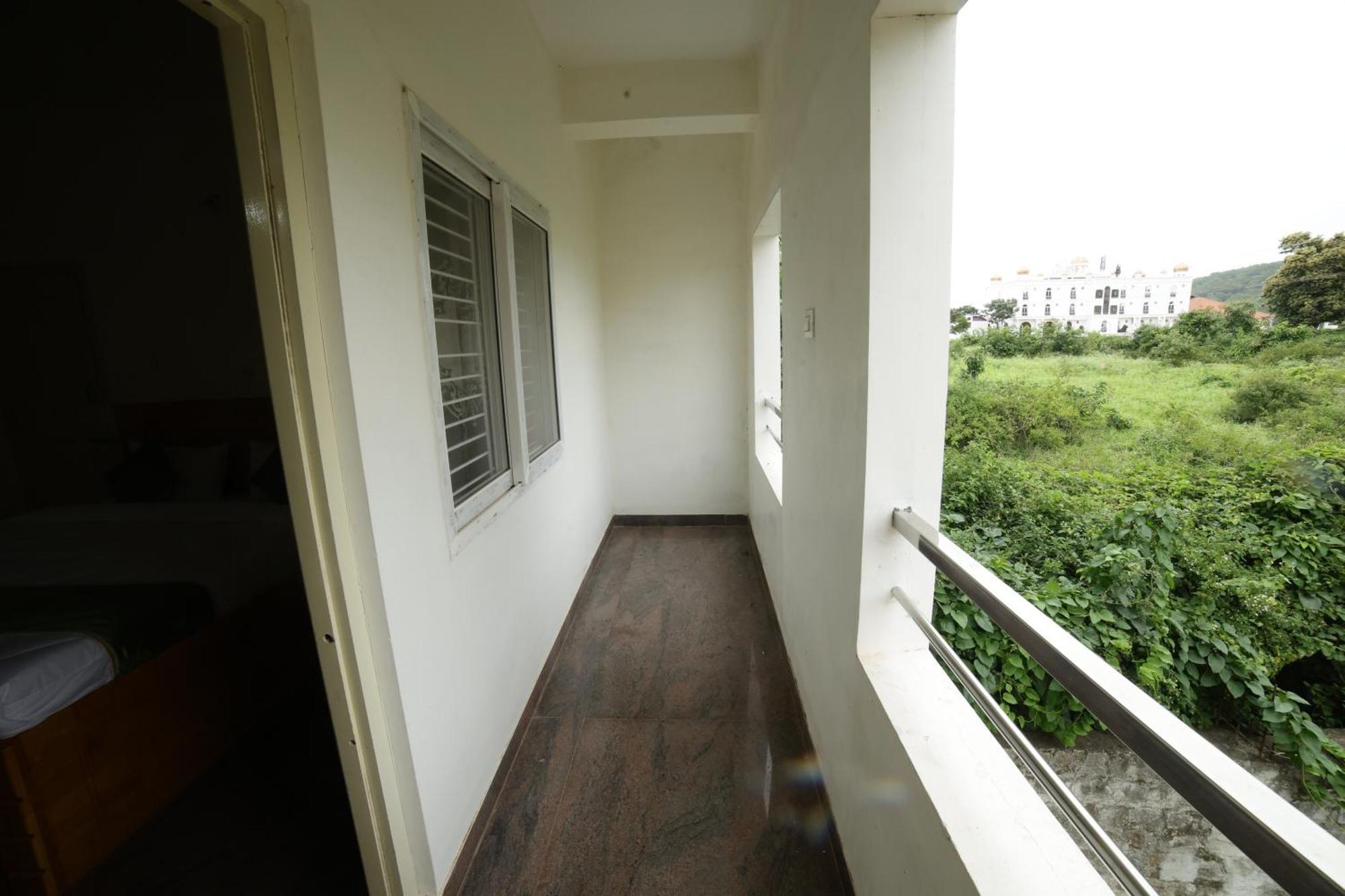 Naksha Tree Hotels - Yelagiri Eksteriør billede
